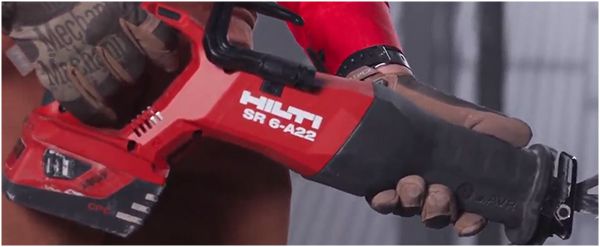 HILTI ヒルティ 充電式レシプロソー SR 6-A22 電動ノコ　電池２個