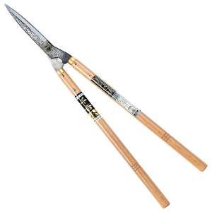 刈込鋏(はさみ)